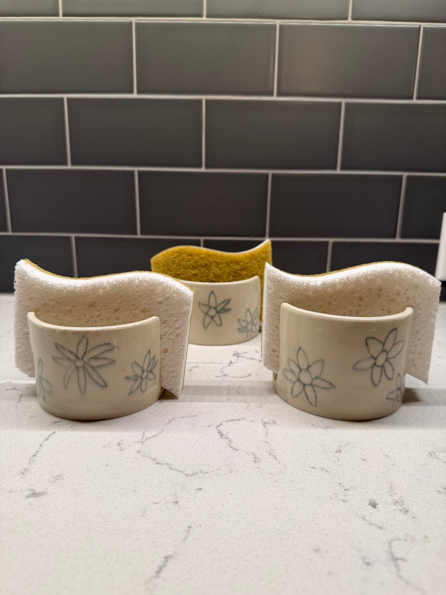 Flower Pattern Sponge Holder