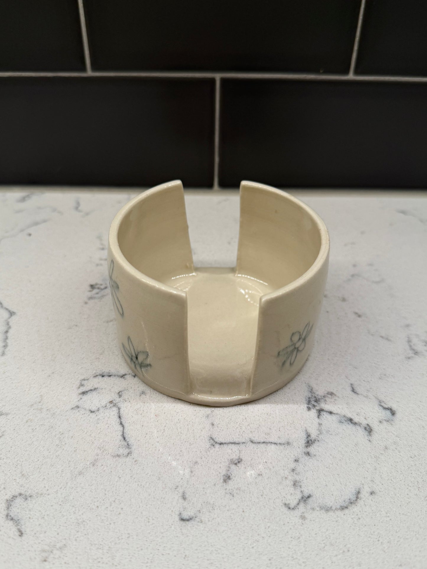 Flower Pattern Sponge Holder