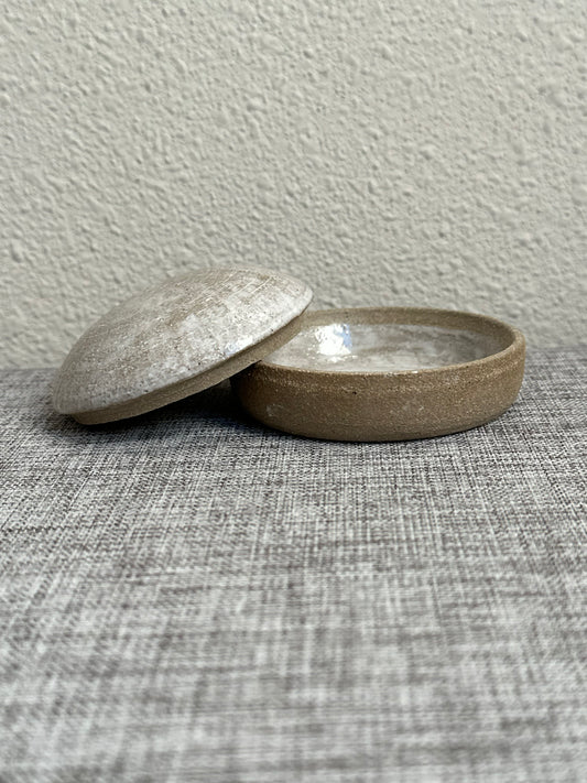 Round Pebble Jar