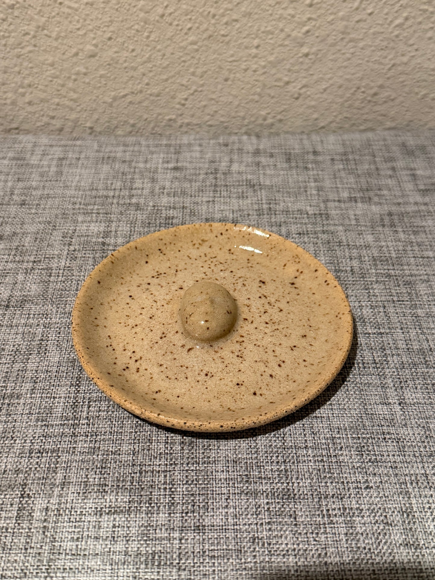 Creepy Face Speckle Tan Jewelry Dish
